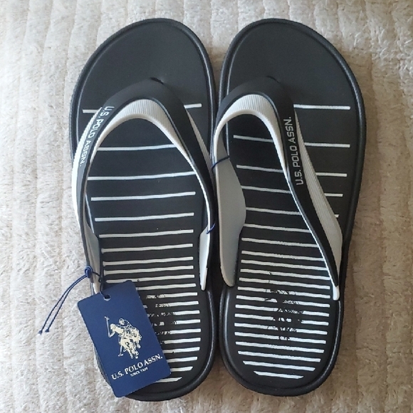 U.S. Polo Assn. Black and White Flip Flops - Picture 1 of 8